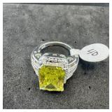 Sterling silver ring, size 7. Weight: 8.7 grams.