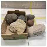Geology Lot. assorted of collectible rocks.