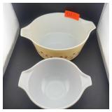 (2) Vintage Pyrex Bowl w/ Design