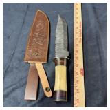 Bowie Knife ï¿½ Damascus Steel Blade approx. 9", 14
