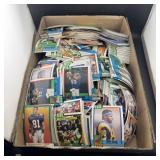 Flat Of Older Nfl Football Cards (see Photo For Pl