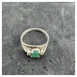 Sterling Silver Emerald Ring, Size 6 3/4. Weight: