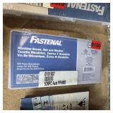 Fastenal 520-piece Machine Screw, Nut, Washer Asso