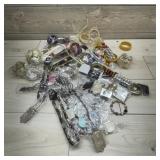 Approx. 200 Piece Of New Costume Jewelry