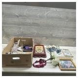 Wall Decor, Floral & Miscellaneous Decorative Lot