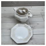 Vintage Countryside-style White Soup Tureen - Need