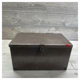 Heavy-duty Metal Toolbox