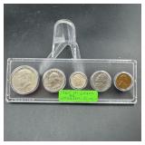 1964 Hi grade SILVER YEAR MINT SET IN CASE
