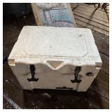 Sportsman Grizzly Cooler - 16 X 24 Inches
