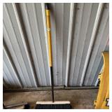 18-inch Push Broom
