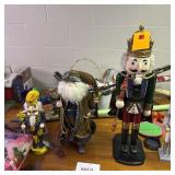 Christmas Figurine Lot ï¿½ Nutcrackers & Santa