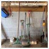 Shovels, Edger & Leaf Rake
