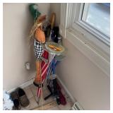 Umbrellas, Fall Dï¿½cor & Ice Scrapers Assortment