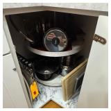 Assorted Pots & Pans ï¿½ All to Go