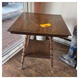 Antique Oak Side / Parlor Table w/ Lower Shelf
