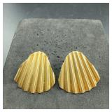 Gold Tone Scallop Shell Stud Earrings Pair