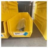 USS Thru-Hard 1/4 P Washers in Plastic Bin