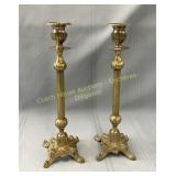(2) Brass candlesticks, Bougeoirs en laiton 14' H