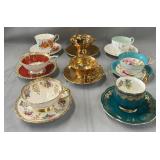 (8) Assorted cups & saucers, Assortiment de