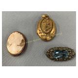 (3) Pendants / brooches / locket, Pendentif /