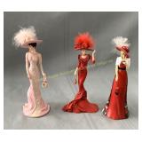 (3) Porcelain figurines en porcelaine, 7'H - 8' H