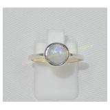 Sterlng silver natural moonstone ring. Bague en