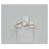 Sterling silver cabochon moonstone 0.45 cts ring.
