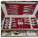 Rogers silver plated flatware with box, Couverts