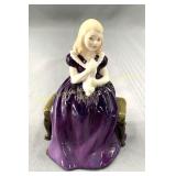 Royal Doulton HN2236 'Affection' figurine, 4.5'H