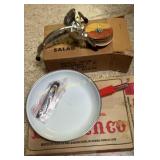Skillet & Salad Mixer (BS)