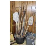 Tub of Garden Tools & Miscellaneous (BS)