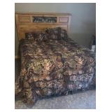 Queen Bed & Bedding - Very Nice & Clean!