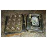 Muffin Tins & Cake Pans