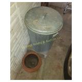 Flower Pot & Trash Can