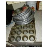 Muffin Tins & Pie Pans (K)