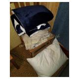 Blanket & Pillows (B)