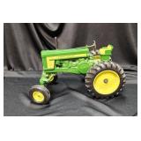 John Deere 720 Tractor 1:16