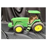 John Deere 8300 Tractor 1:16