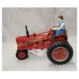 Farmall H Tractor (#284)