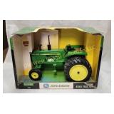 John Deere 4040 Tractor 1:16 (#362)
