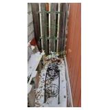 Tomato Cage & Pot Holders (O)