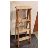 Wood Small Stepladder (ATG)