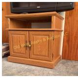 TV Stand -  27.5ï¿½H x 29.5ï¿½L x 19.5ï¿½D