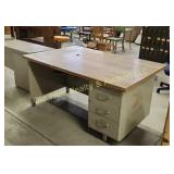 Desk - 39" x 60.5" x 29.5"