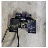Binoculars (G)
