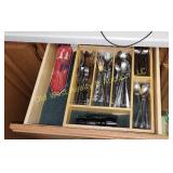 Drawer of Silverware (K)