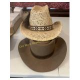 (2) Cowboy Hats (FR)