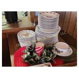 Christmas Dinnerware & Decor (DR)