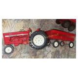 Toy Tractor & Wagon (FR)