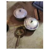(2) Aluminum Dutch Ovens (G)